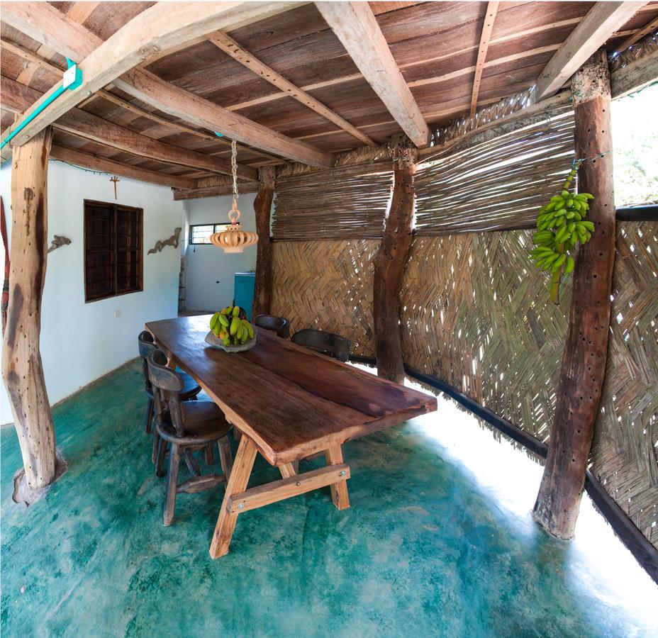 Hostal La Media Luna Palomino Exterior photo