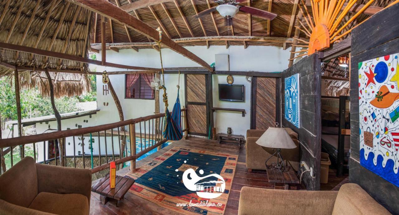 Hostal La Media Luna Palomino Room photo
